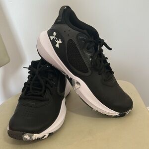 Under Armour Unisex Lockdown 6 Basketball Sneakers
